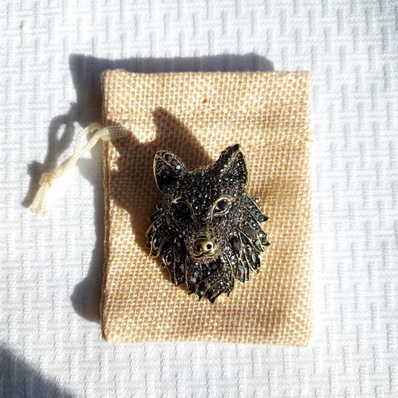 Gold Black rhinestone Wolf Pin Broach - Picture 2 of 3